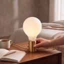 Żarówka LED G125 w kształcie kuli Mlecznobiała nieprzezroczysta bańka 16,4 x 12,5 cm Złącze gwintowe Neutralne białe światło Do lamp i opraw 4