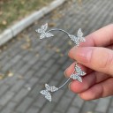 Záušnice senza piercing per orecchio sinistro 1 pz Ear climber con quattro farfalle e zirconi Lega di zinco Colore argento per donne 7