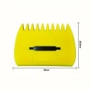 Zgarbne ręczne grabie z ergonomiczną rączką 33 x 24,8 cm plastikowe żółte do zbierania liści i sprzątania zanieczyszczeń na trawie 7