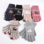 Zimowe rękawiczki damskie z bożonarodzeniowym wzorem 1