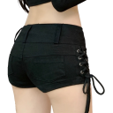 Zwarte denim shorts voor dames met vetersluiting, hoge taille, skinny fit en studs aan de zijkanten. Sexy korte shorts met effen denim. 2