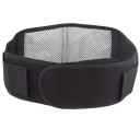 Zwarte verstelbare heupband, zelfverwarmende magnetische rugbrace, wervelkolomondersteuning voor pijnverlichting, geschikt voor tailleomtrek 100-106 cm 1