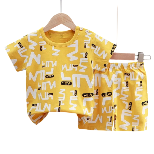 Barnset t-shirt med kort ärm och shorts med resår Unisex bomullskombination med gul t-shirt och tryck av tecken