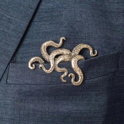Kansli brosch med bläckfiskarmar för fickan på kavajen Metallisk zinklegering Stilig accessoar till kostym originaldesign