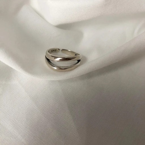 Silverfärgad unisex ring justerbar storlek fin design universell för män och kvinnor elegant smycke för alla tillfällen