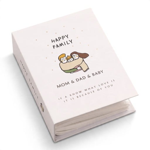 Fotoalbum na 100 fotografií 16,5 x 12,5 x 5 cm Priehľadné PVC obaly Biely obal s motívom Happy Family Rodinné album na fotky bábätka