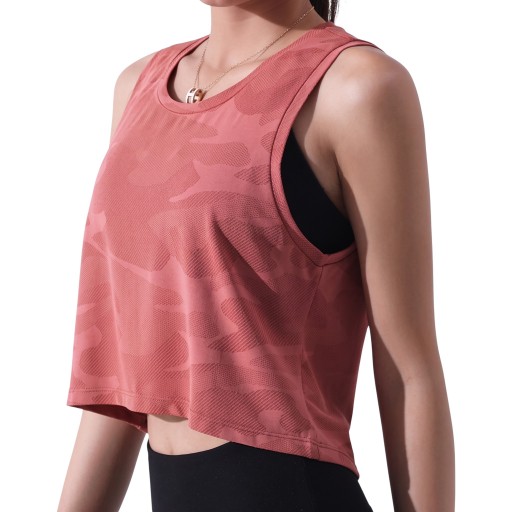 Γυναικείο αθλητικό crop top μπλουζάκι με καμουφλάζ και στρογγυλή λαιμόκοψη, ελεύθερη κοντή μπλούζα με βαθιές μασχάλες