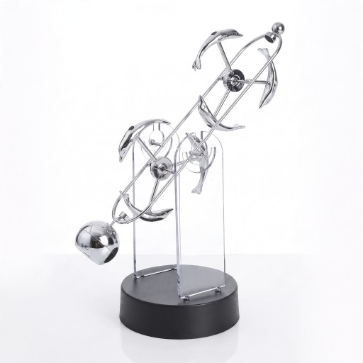 Kinetisk dekoration perpetuum mobile med delfiner 30 cm Metal balance pendul på gennemsigtig stander På AA-batterier Til kontor og hjem