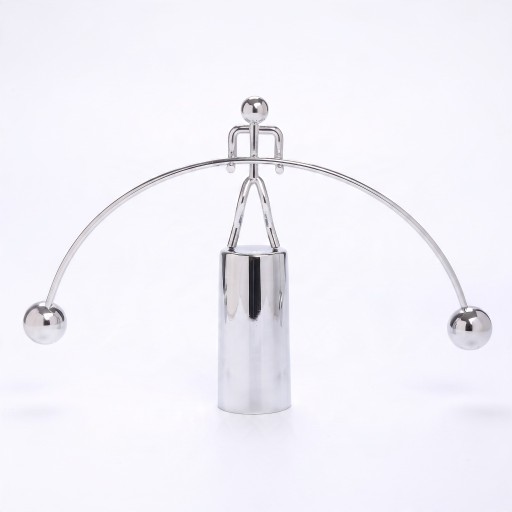 Balanční Figur mit Bogen und Pendelkugeln 17,5 x 11,5 cm Metallische silberne kinetische Dekoration für den Schreibtisch im Büro
