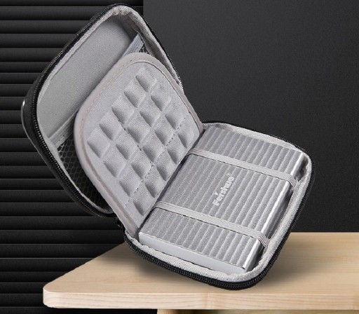 160 GB ekstern harddisk med etui