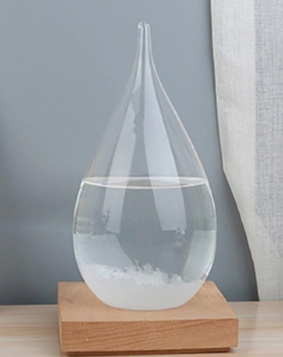 Stormglas i droppform Väderindikator baserat på kristaller i vätskan Glasdekoration med träbas 12 x 6 cm