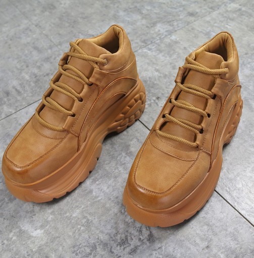 Plattsneakers för kvinnor J2421