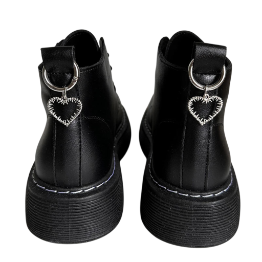 2 ks přívěsek na boty ostnaté srdce 24×24 mm kov stříbrná barva ozdoba na tkaničky stylový doplněk pro šněrovací obuv