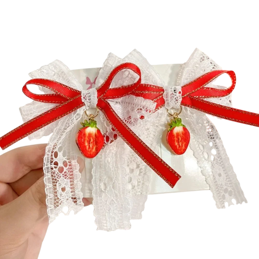 2 pcs Pinces à cheveux Double nœud Dentelle blanche et rouge avec pendentif fraise Accessoires capillaires mignons pour enfants