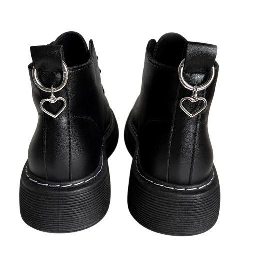 2 szt. zawieszka na buty małe serce 17×19 mm metal srebrny kolor dekoracja na sznurówki stylowy dodatek do butów sznurowanych