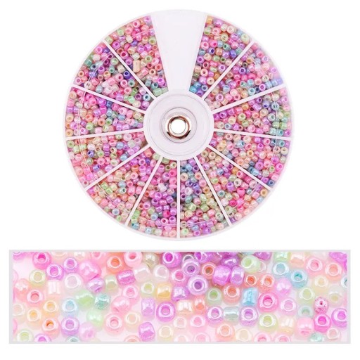 2000 pezzi di perline di vetro 2 mm foro 1 mm 12 scomparti confezione rotante 8,4 × 8,4 cm set colorato per la creazione di collane, bracciali e orecchini
