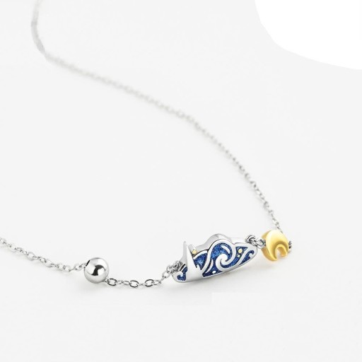 Kvinnors halsband med himmel