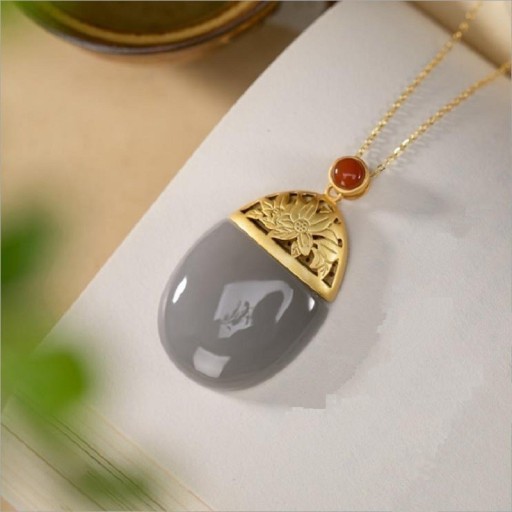 Damhalsband med hänge D641