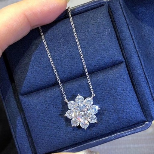 Damhalsband med hänge G556