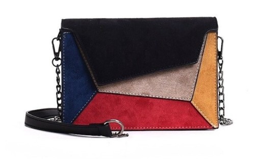 Dams crossbody-väska med klaff Patchworkmönster av geometriska delar Rem med metallkedja PU-läder och polyester 20 x 15 x 8 cm