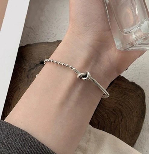 Damarmband med knut