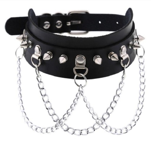 Chokerhalsband för kvinnor med spikar