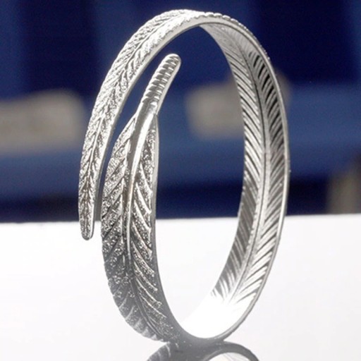 Solid fjäderarmband för kvinnor