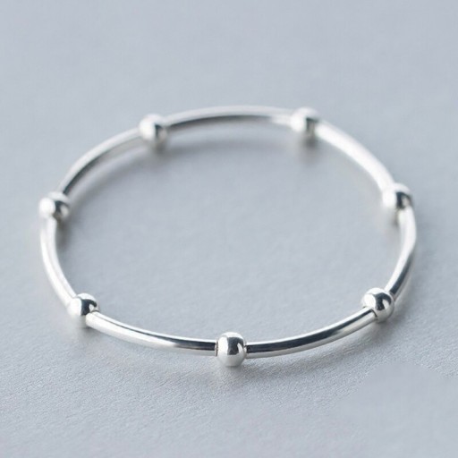 Solid armband för kvinnor med pärlor
