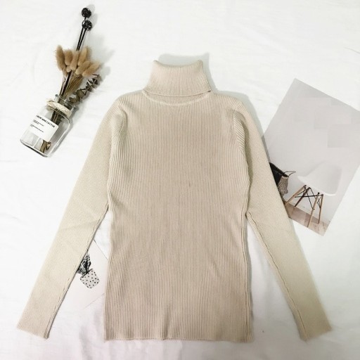 Stickad turtleneck för kvinnor