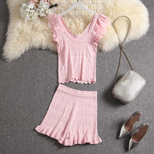Damstickad topp och shorts B1200