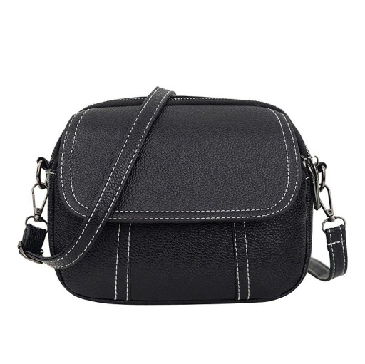 Damsk crossbody väska med rundad form Främre klaff och dekorativ quiltning Övre dragkedja Rem på karbinhakar PU-läder 19 x 16 x 9 cm