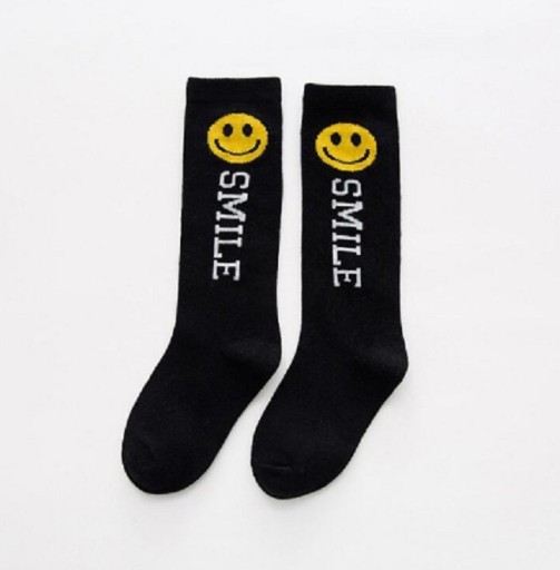 Barnstrumpor med en smiley