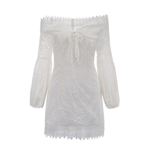Off-shoulder klänning i spets