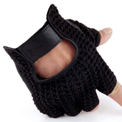 Stickade herrhandskar med läderhandflata