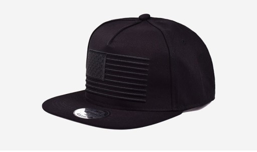 Snapback med amerikansk flagga J1608