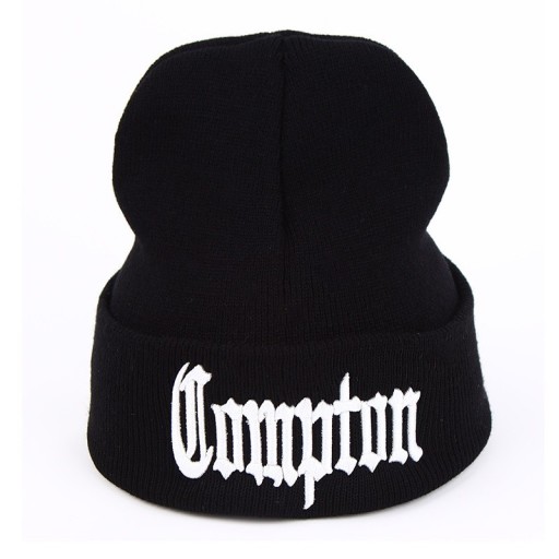 Vinterhatt med Compton bokstäver