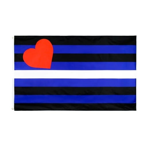 Regnbågsflagga med hjärta 90 x 150 cm