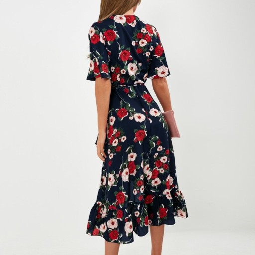 Abiti a fiori avvolgenti