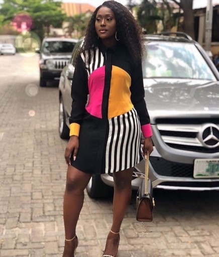 Abiti camicia da donna sopra il ginocchio