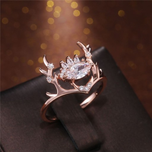 Anillo de mujer con astas