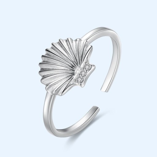 Anillo de mujer con concha