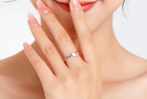 Anillo de mujer con corazón D1315