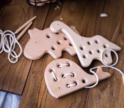 Animale di legno da infilare