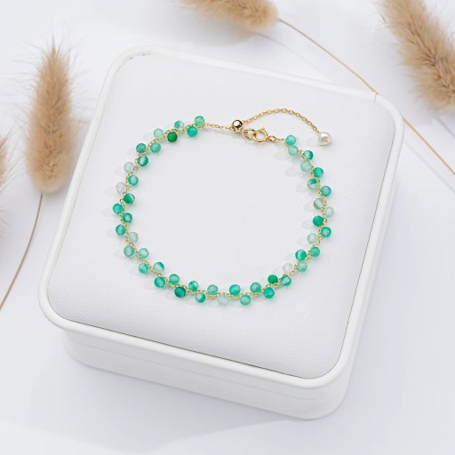 Armband mit grünem Achat Damen geschliffene grüne Perlen goldfarbener Kette 16 - 20 x 3 mm Stein mit dekorativer Perle verstellbar