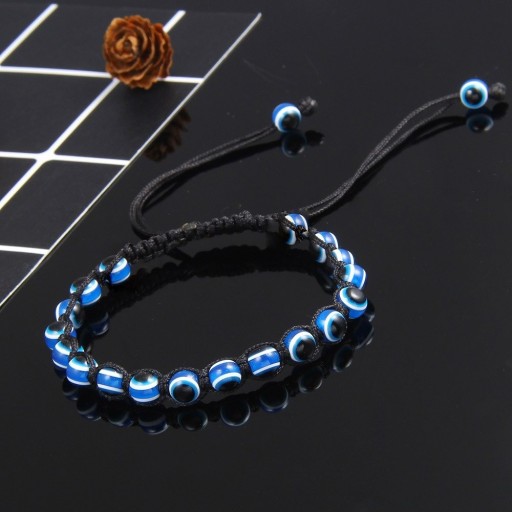 Armband van touw met kralen