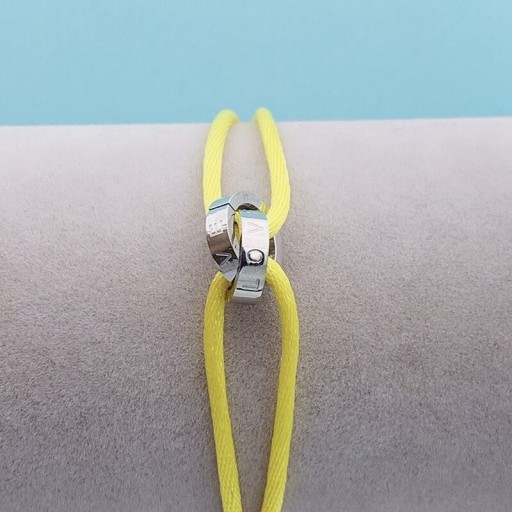 Armband van touw met verbonden cirkels