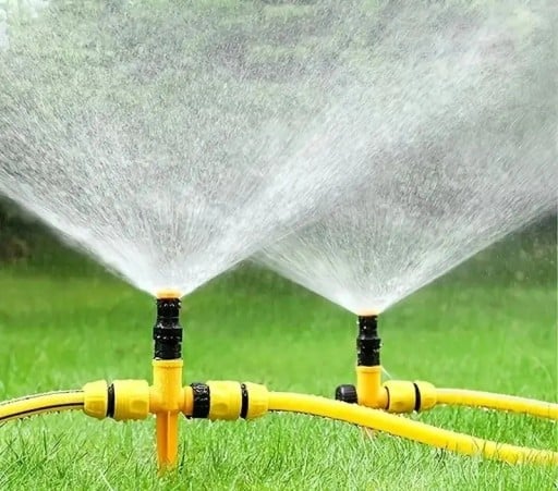 Arroseur de jardin 360° avec angle réglable et connexion de tuyau 1/2" avec piquet pour un arrosage efficace