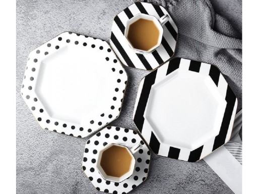 Assiette en forme d'octogone