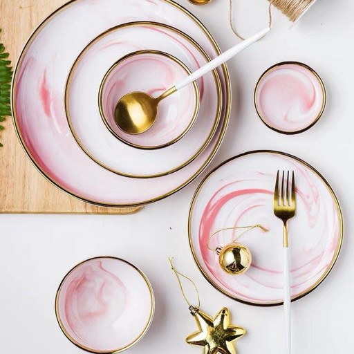 Assiette en porcelaine