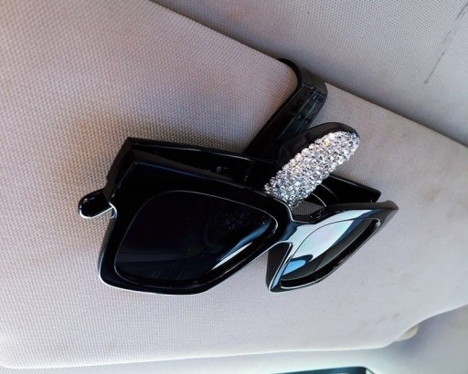 Autós szemüvegtartó flitterekkel